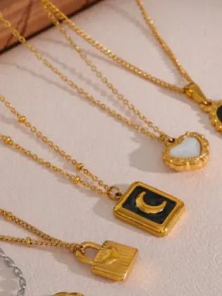 Larissa Moon Pendant Necklace Yiwu Jinyou VIMI