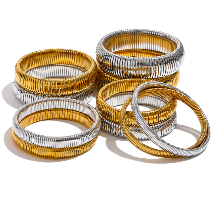 Zena Strechable Bangle  by Raw Spiritual