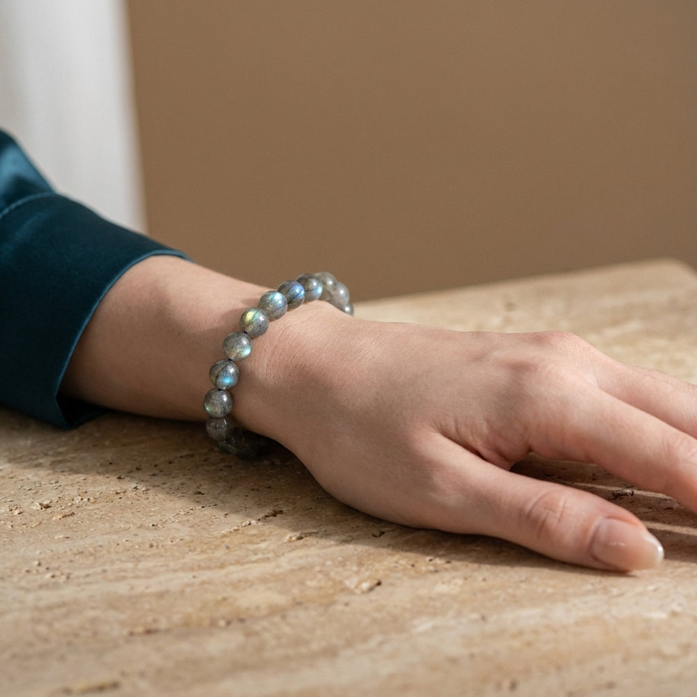 Labradorite Bracelet for Transformation & Spiritual growth - Lifestyle Female