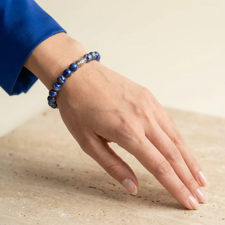 Lapis Lazuli for wisdom, self-awareness & communication. Zodiac: Sagittarius, Taurus, Libra - Lifestyle Female